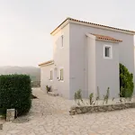 Vasilopoulos Residences - Anthia With Jaccuzzi & Emelia With Shared Pool アルゴストリオン