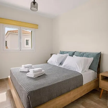 Vasilopoulos Residences - Anthia With Jacuzzi & Shared Pool *