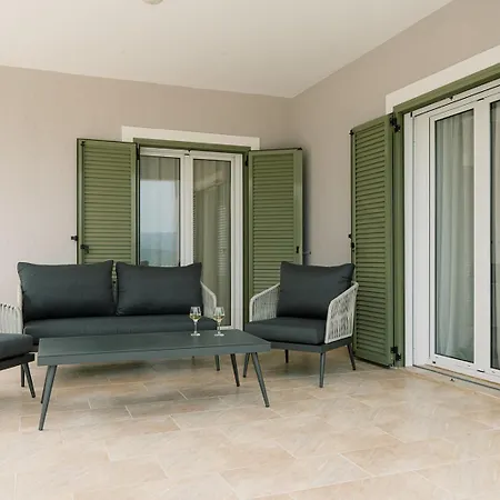 Vasilopoulos Residences - Anthia With Jaccuzzi & Emelia With Shared Pool Vila *