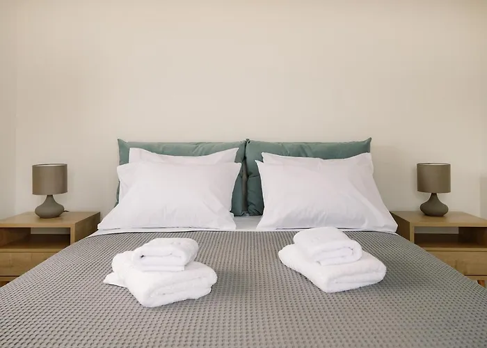 Vasilopoulos Residences - Anthia With Jaccuzzi & Emelia With Shared Pool Vila *