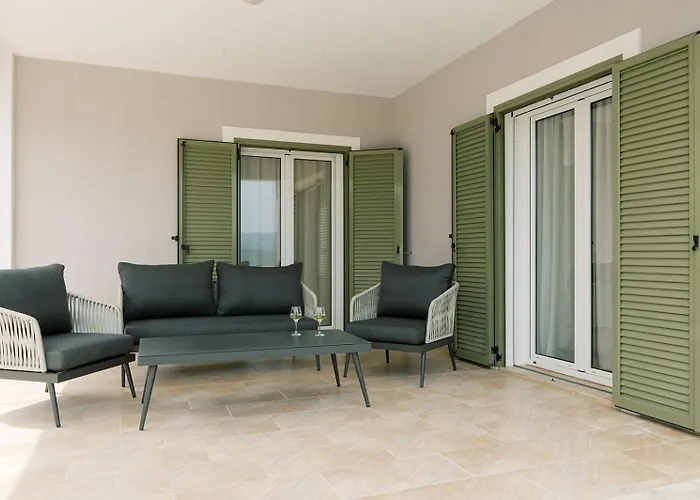 Vasilopoulos Residences - Anthia With Jaccuzzi & Emelia With Shared Pool Vila *