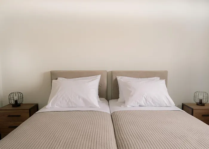 Vasilopoulos Residences - Anthia With Jaccuzzi & Emelia With Shared Pool Vila