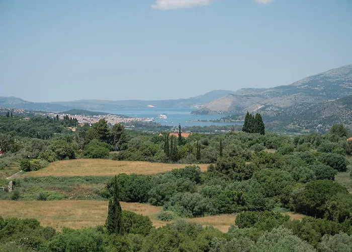 Vila Vasilopoulos Residences - Anthia With Jaccuzzi & Emelia With Shared Pool *