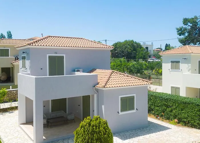 Vila Vasilopoulos Residences - Anthia With Jaccuzzi & Emelia With Shared Pool *