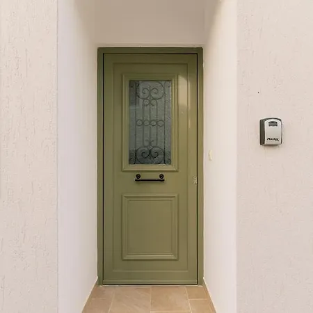 Vasilopoulos Residences - Anthia With Jaccuzzi & Emelia With Shared Pool ヴィラ アルゴストリオン